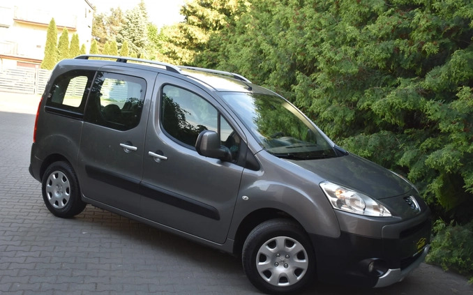 Peugeot Partner cena 25999 przebieg: 179206, rok produkcji 2011 z Darłowo małe 781